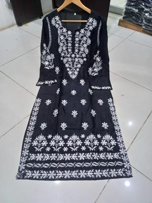 Women's Chikankari Embroidered Linen Kurta